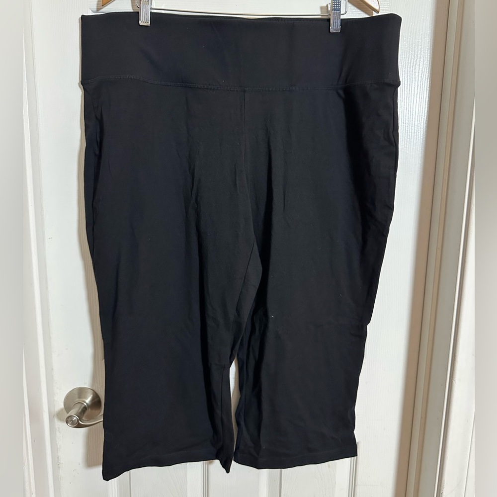 NWOT Plus Size Livi Active Black Leggings